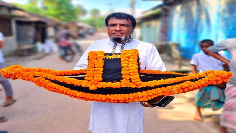নাঙ্গলকোটে আওয়ামী লীগের সেক্রেটারি আটক